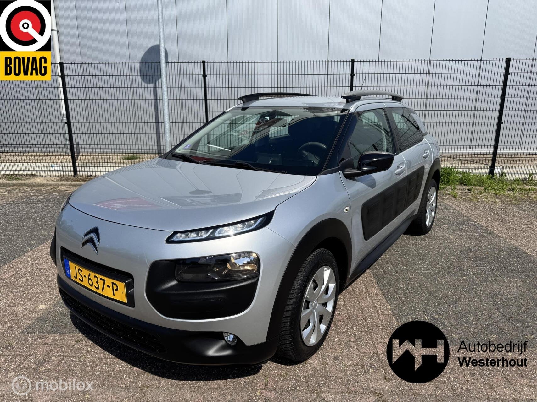Citroen C4 Cactus 1.2 PureTech Feel|NAVI|TREKHAAK|PARKEERSEN, Auto's, Voorwielaandrijving, Gebruikt, 1199 cc, Origineel Nederlands