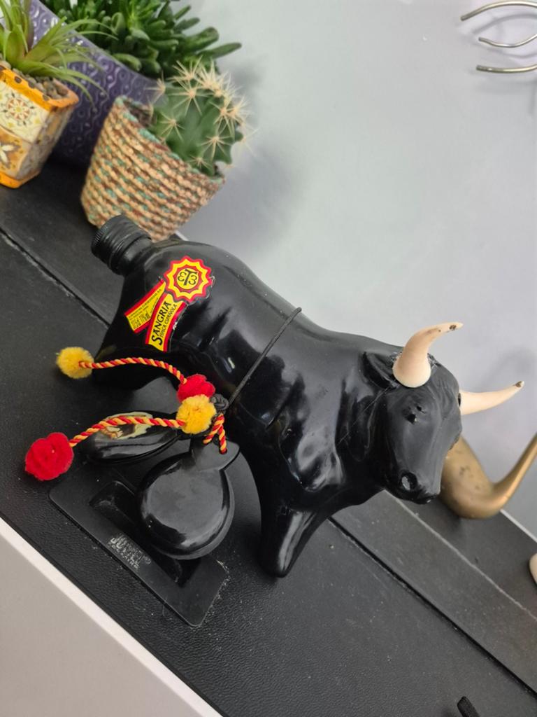 Vintage Spaanse Stier Sangria Fles met Castagnetten, Antiek en Kunst, Curiosa en Brocante, Ophalen of Verzenden