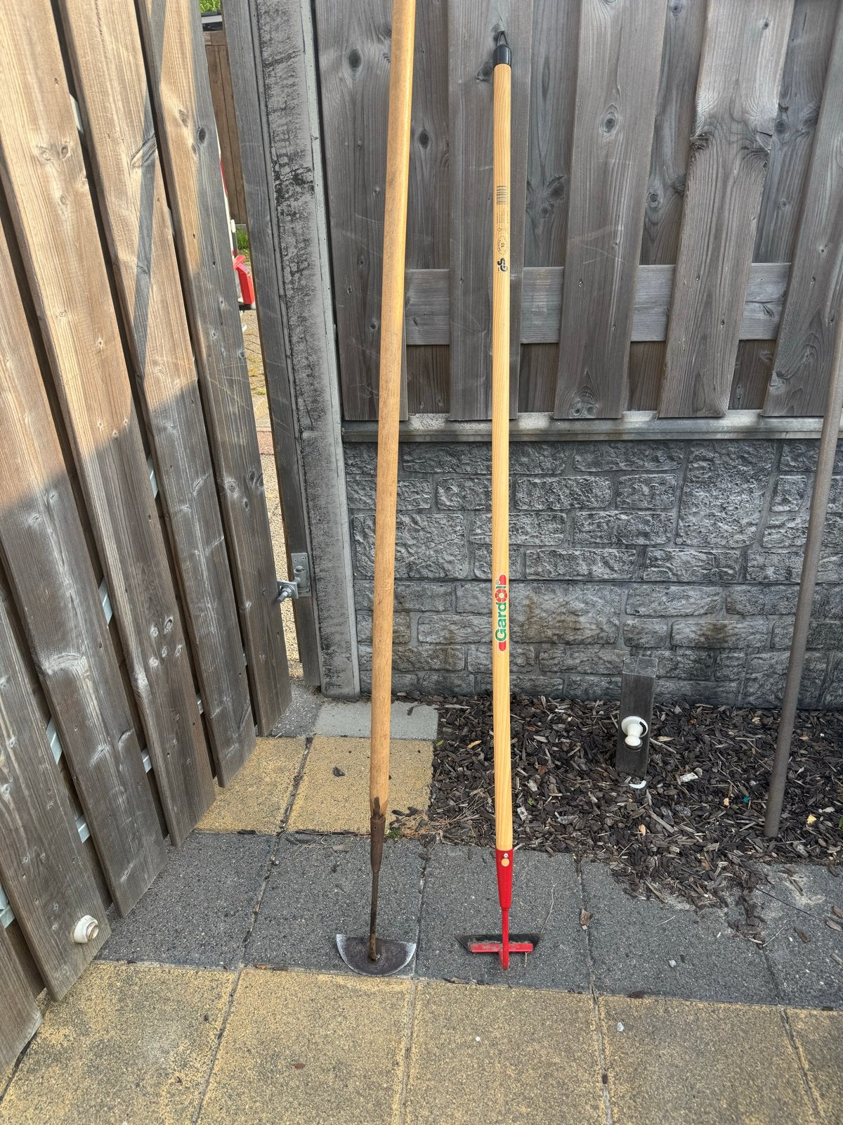 Schoffel en schrepel - Tuinieren gemakkelijk gemaakt, Tuin en Terras, Hand-tuingereedschap, Ophalen of Verzenden, Gebruikt, Schoffel