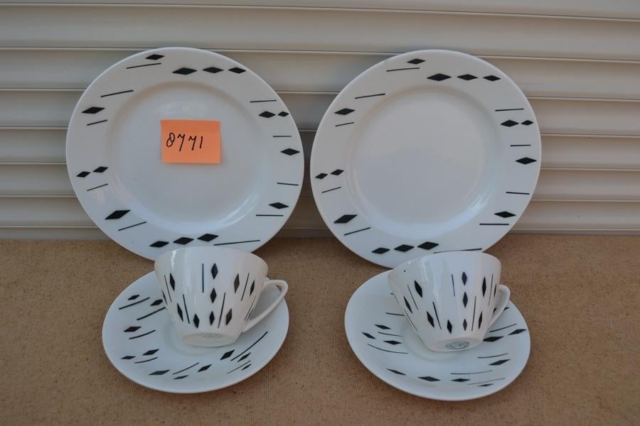 Mooi 2x kop en schotel met 2 boterham bordjes NR 8771, Antiek en Kunst, Antiek | Servies los, Ophalen of Verzenden