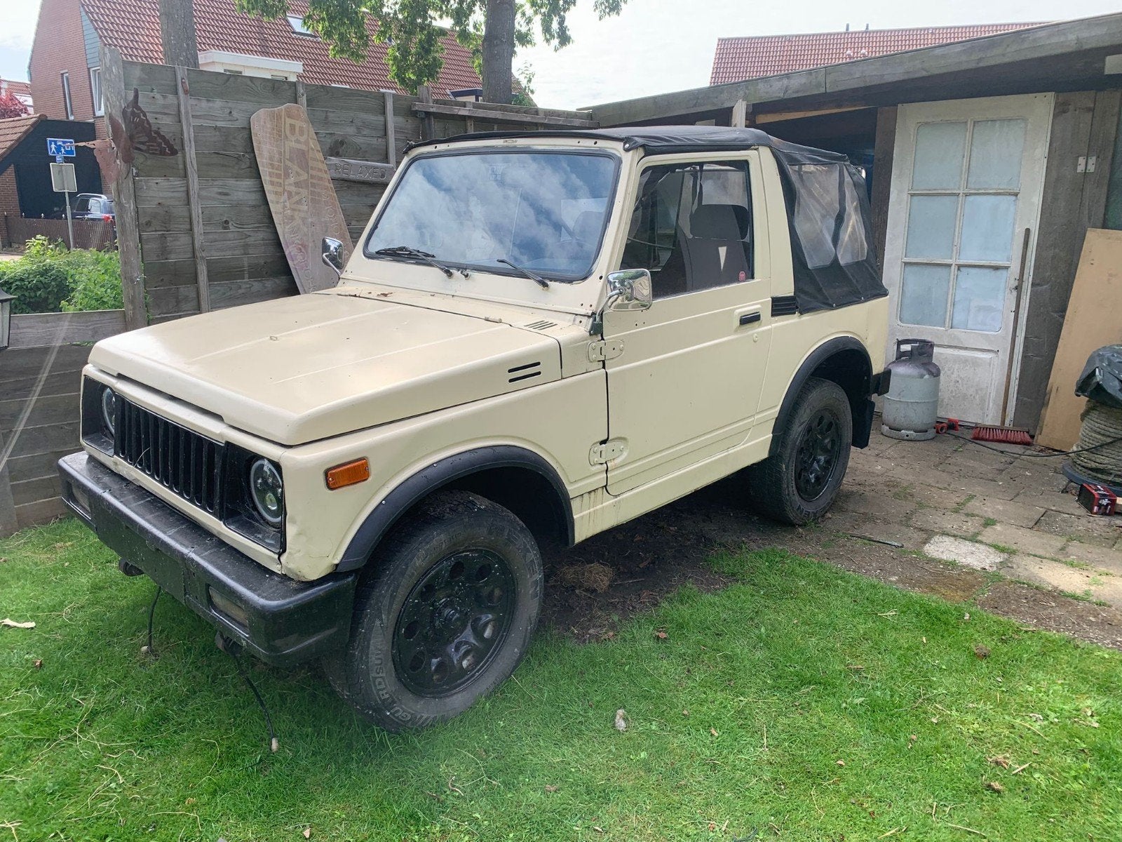Suzuki samurai 1984, Ophalen of Verzenden