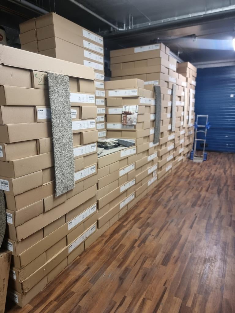 TAPIJTTEGELS MAGAZIJN VERKOOPDAGEN IN MEI TE WAALWIJK, Ophalen, Gebruikt