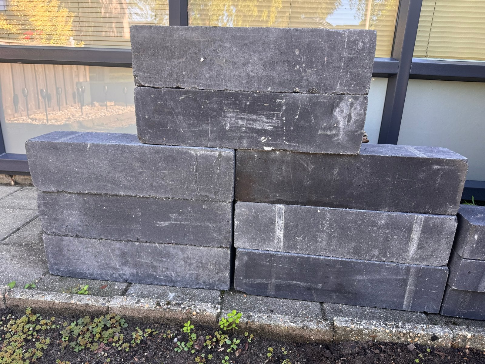 11 gebruikte zwarte betonnen banden, Tuin en Terras, Ophalen of Verzenden, Gebruikt, Zwart