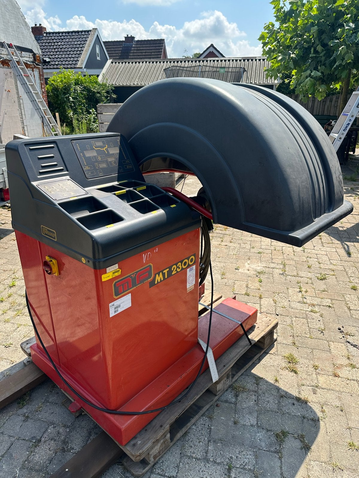 Mondolfo Ferro MT 2300 Balanceerapparaat 220V, Ophalen, Gebruikt