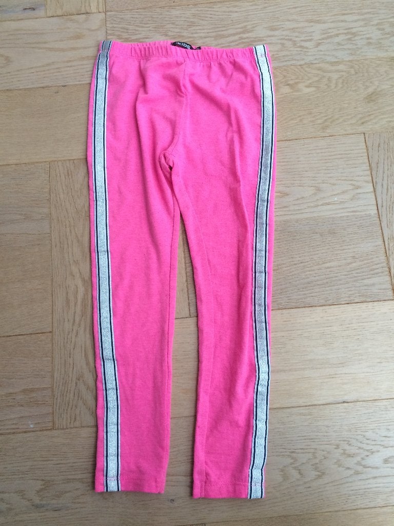 nog hele nette legging Europe Kids maat 110/116, Kinderen en Baby's, Kinderkleding | Maat 110, Broek, Europe Kids, Meisje, Ophalen of Verzenden