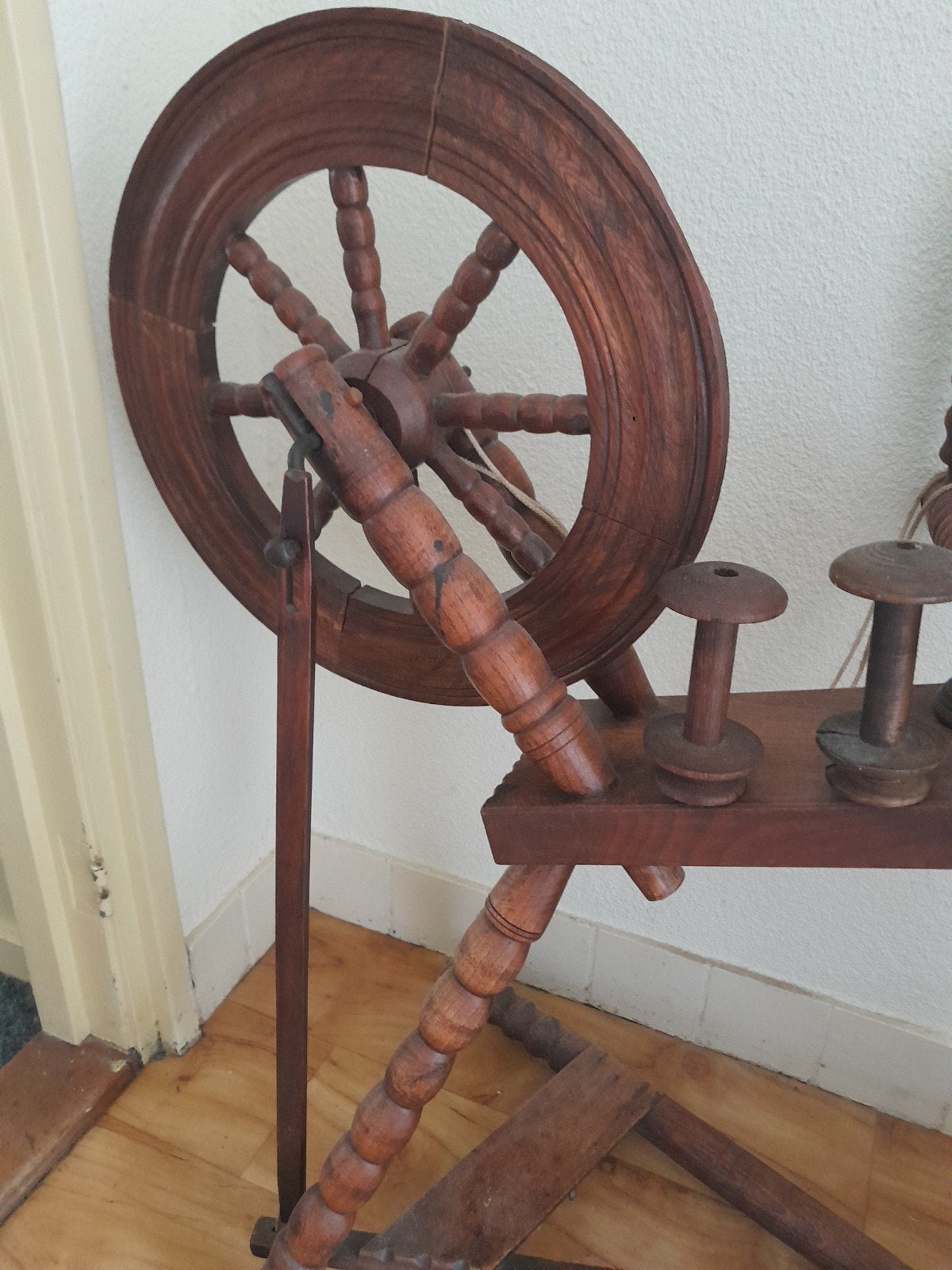 Eiken Spinnewiel - Decoratief object, werking onbekend, Ophalen of Verzenden, Niet werkend, Spinnewiel