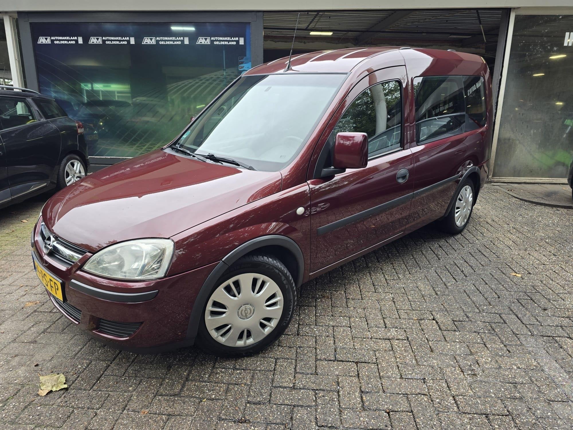 Opel Tour 1.6 Maxx | 3/6 OF 12 MND GARANTIE | AIRCO | ELEC P, Gebruikt, Overige modellen, 4 cilinders, Origineel Nederlands