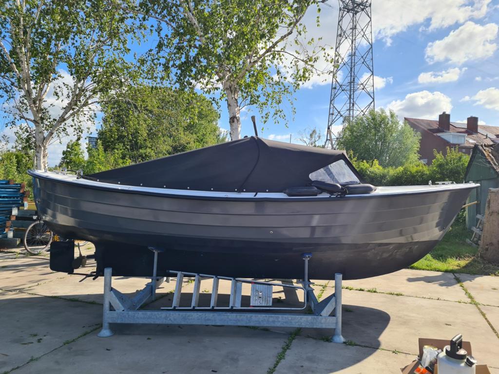 Goed onderhouden Saga20 sloep grijs met nieuwe buiskap, Watersport en Boten, Ophalen, Binnenboordmotor, Diesel, 6 m