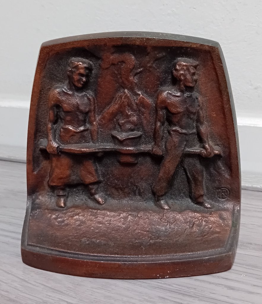 vintage gietijzeren boekensteun “De Etna” NV Breda, Verzenden