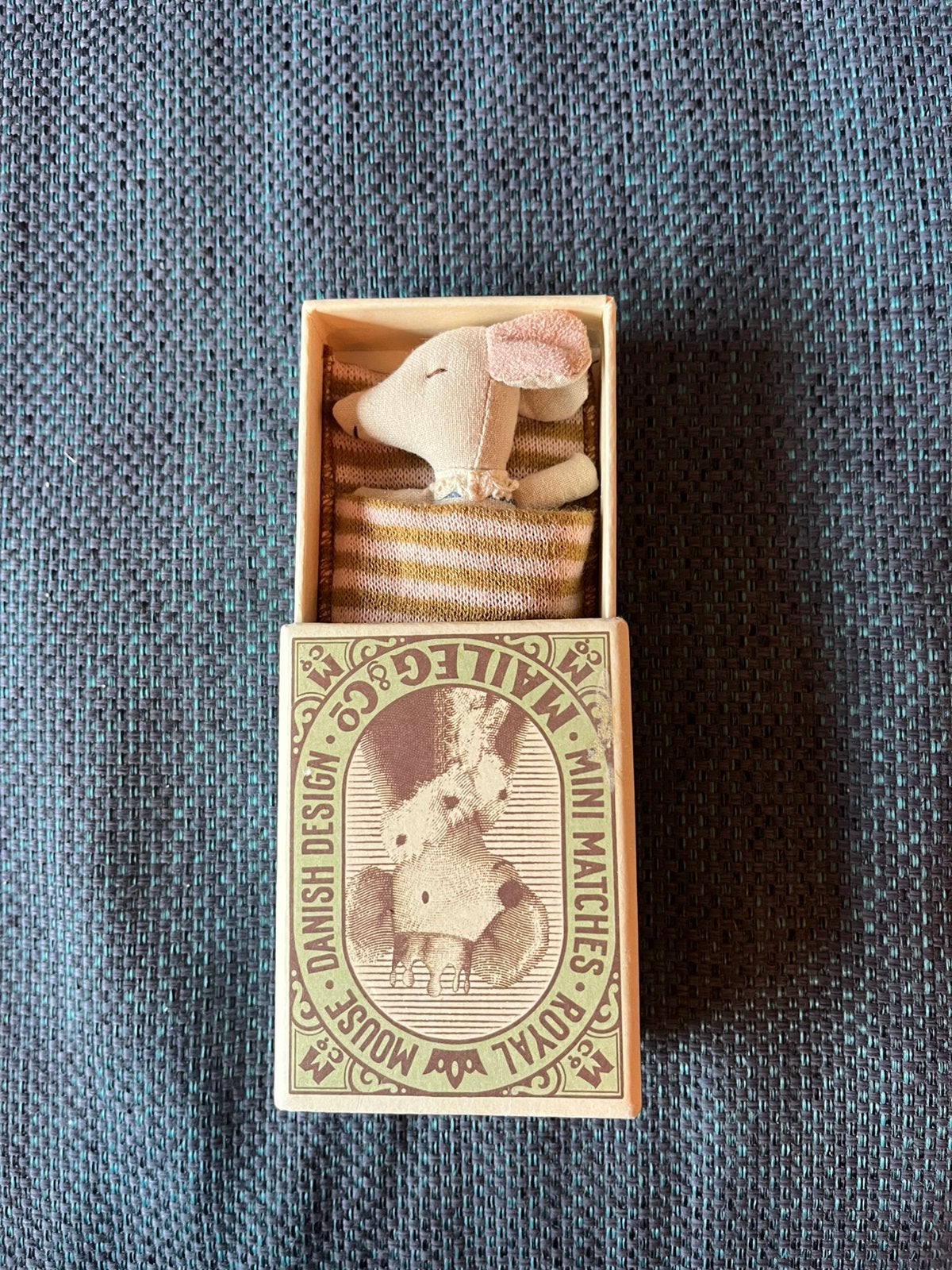 Maileg sleepy wakey baby mouse in matchbox helemaal NIEUW, Verzamelen, Ophalen of Verzenden, Nieuw