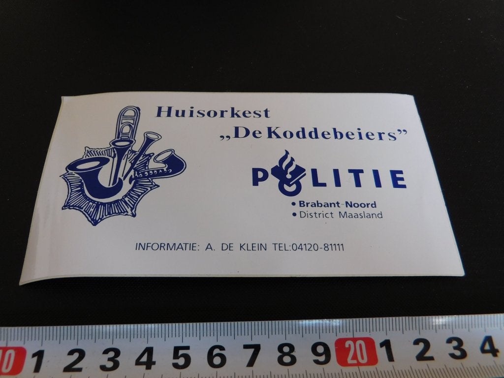 sticker Politie Brabant Noord Dist. Maasland DE KODDEBEIERS, Ophalen, Zo goed als nieuw