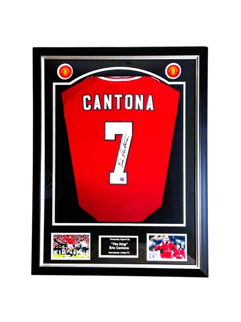 Eric Cantona gesigneerd Man United 2024-shirt Deluxe Frame, Verzamelen, Buitenlandse clubs, Shirt, Info@sportmemorabilianetherlands.com
