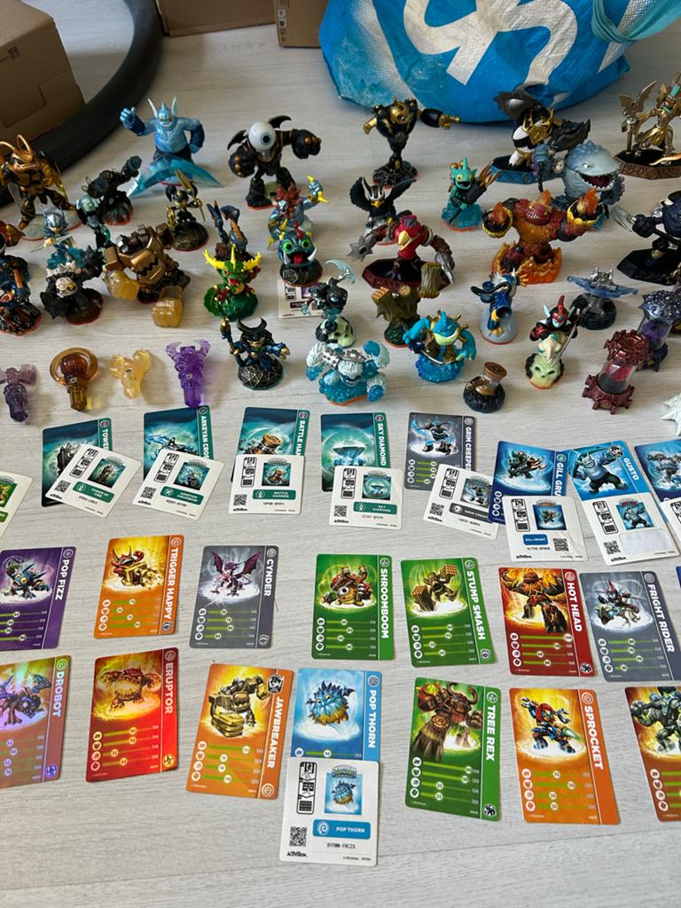 Skylanders figuren, traps, crystallen en andere Wii spellen, Overige genres, Eén computer, Ophalen of Verzenden, Zo goed als nieuw