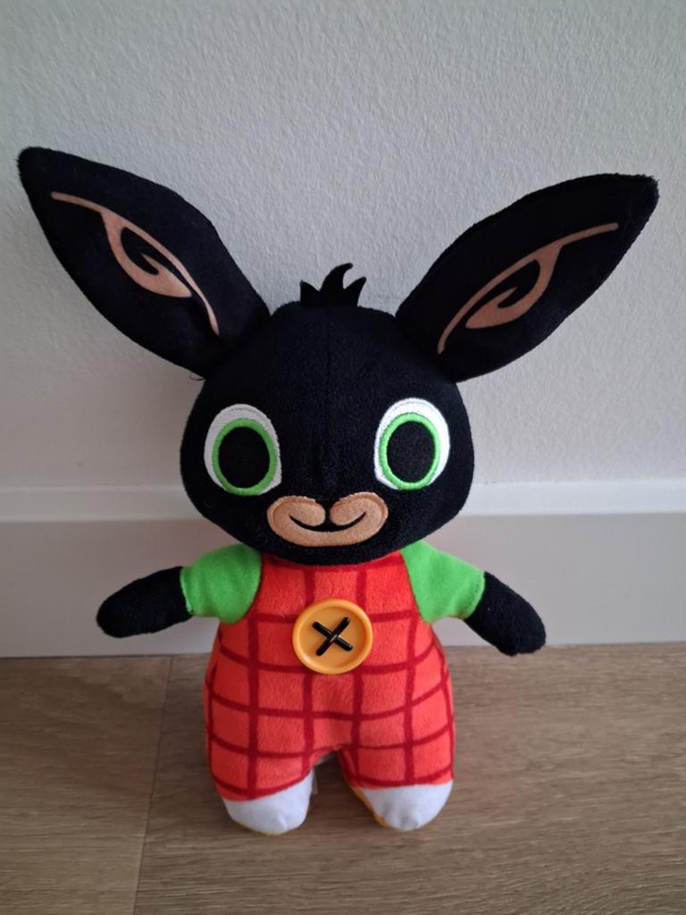 Knuffel Bing konijn zwart rood groen Acamar 23 cm L771, Ophalen of Verzenden, Zo goed als nieuw, Konijn