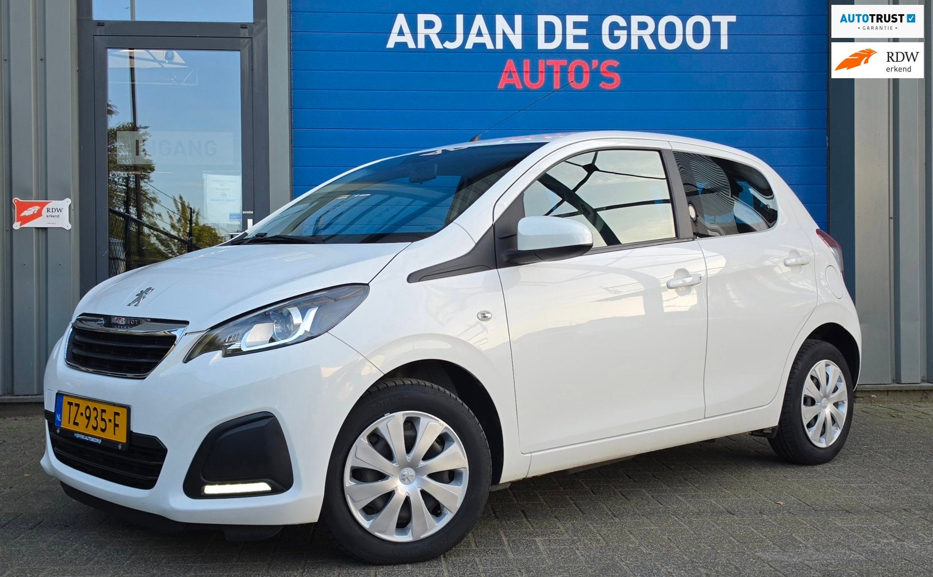 Peugeot 108 1.0 e-VTi Active 5Drs Airco Elec pakket Bleutoot, Auto's, Voorwielaandrijving, Euro 5, Stof, Gebruikt