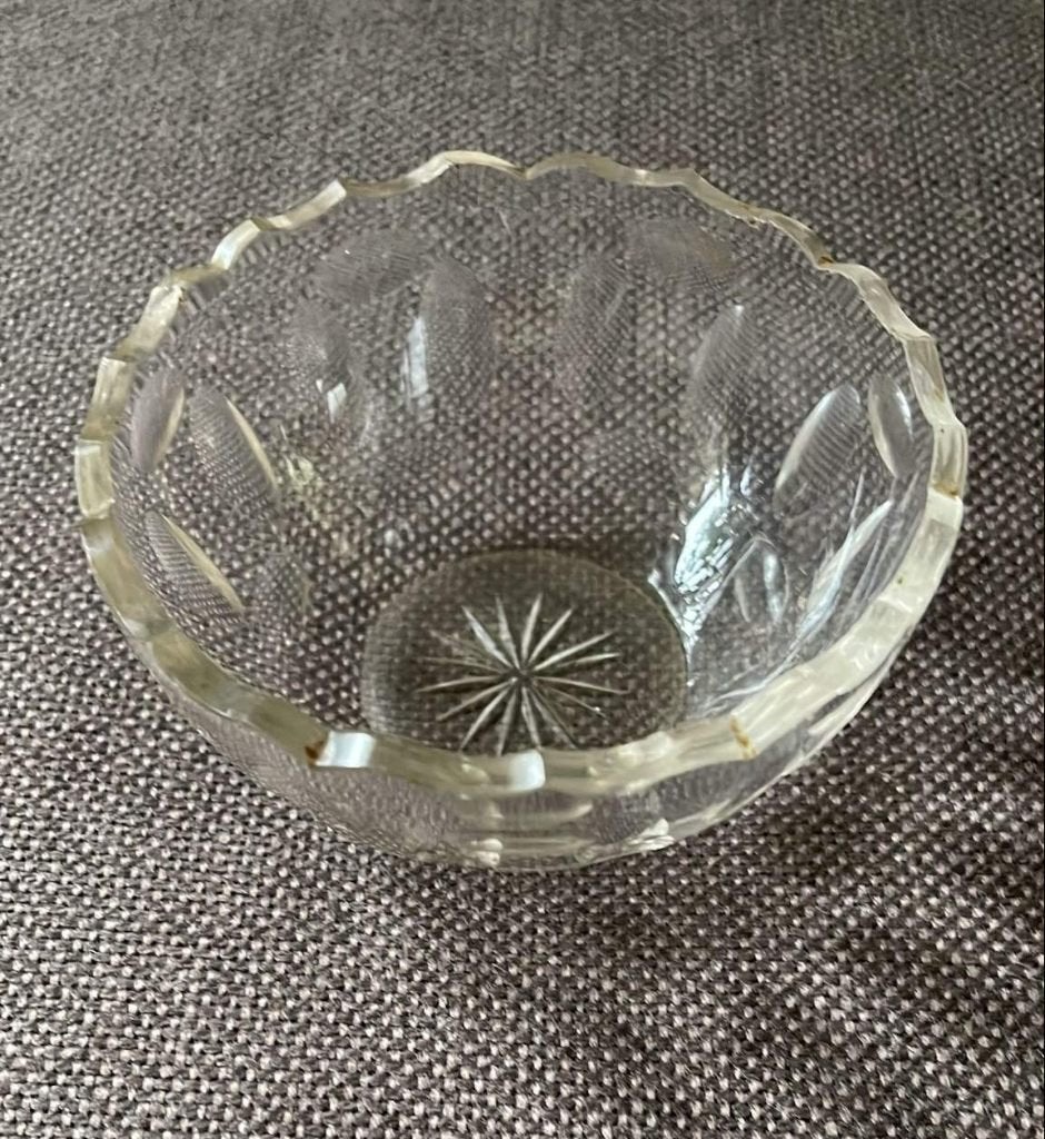 Schaaltje met kartelrand, Gebruikt, Ophalen of Verzenden, Overige stijlen, Glas