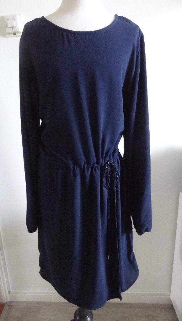 Mooie blauwe vila jurk tuniek maat 36, Kleding | Dames, Jurken, Blauw, Vila, Ophalen of Verzenden, Zo goed als nieuw
