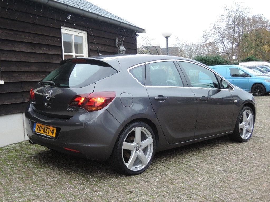 Opel ASTRA 1.4 TURBO COSMO, Voorwielaandrijving, Euro 5, Gebruikt, 4 cilinders