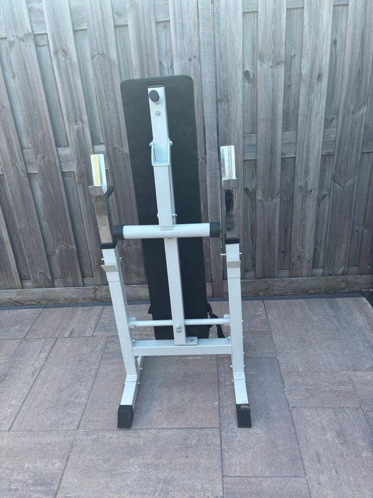 Opklapbare halterbank met stang en 58,5 kg gewichten, Ophalen, Gebruikt, Armen, Fitnessbank
