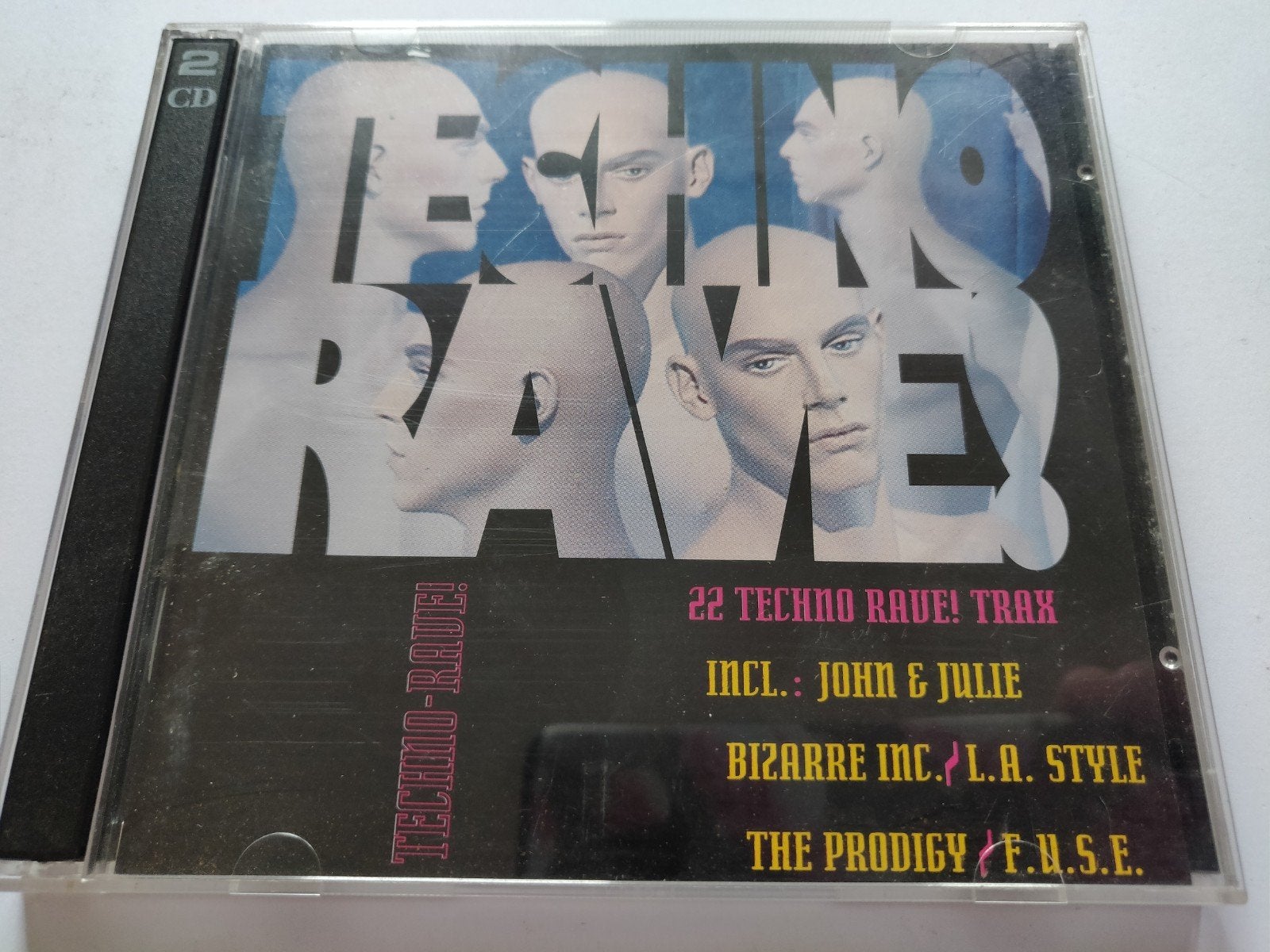 Z75 Techno Rave !, Ophalen of Verzenden, Zo goed als nieuw