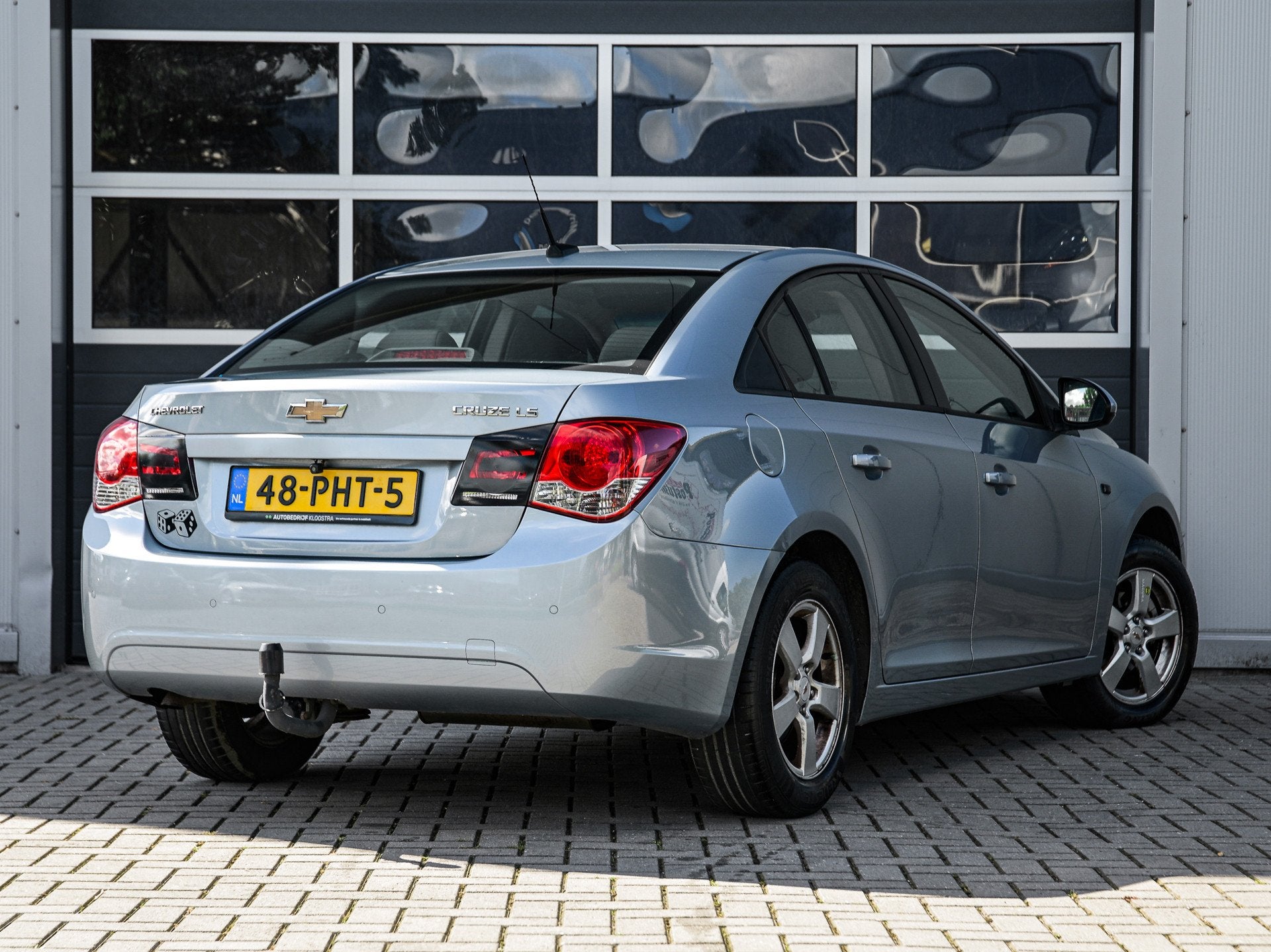 Chevrolet Cruze 1.8 LS | Airco | Carplay | Camera | Trekhaak, Voorwielaandrijving, Euro 5, Gebruikt, Zwart