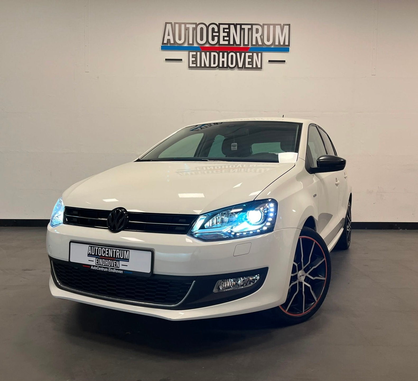 Volkswagen Polo 1.2 TSI BlueMotion Comfortline, Voorwielaandrijving, Gebruikt, Zwart, Wit
