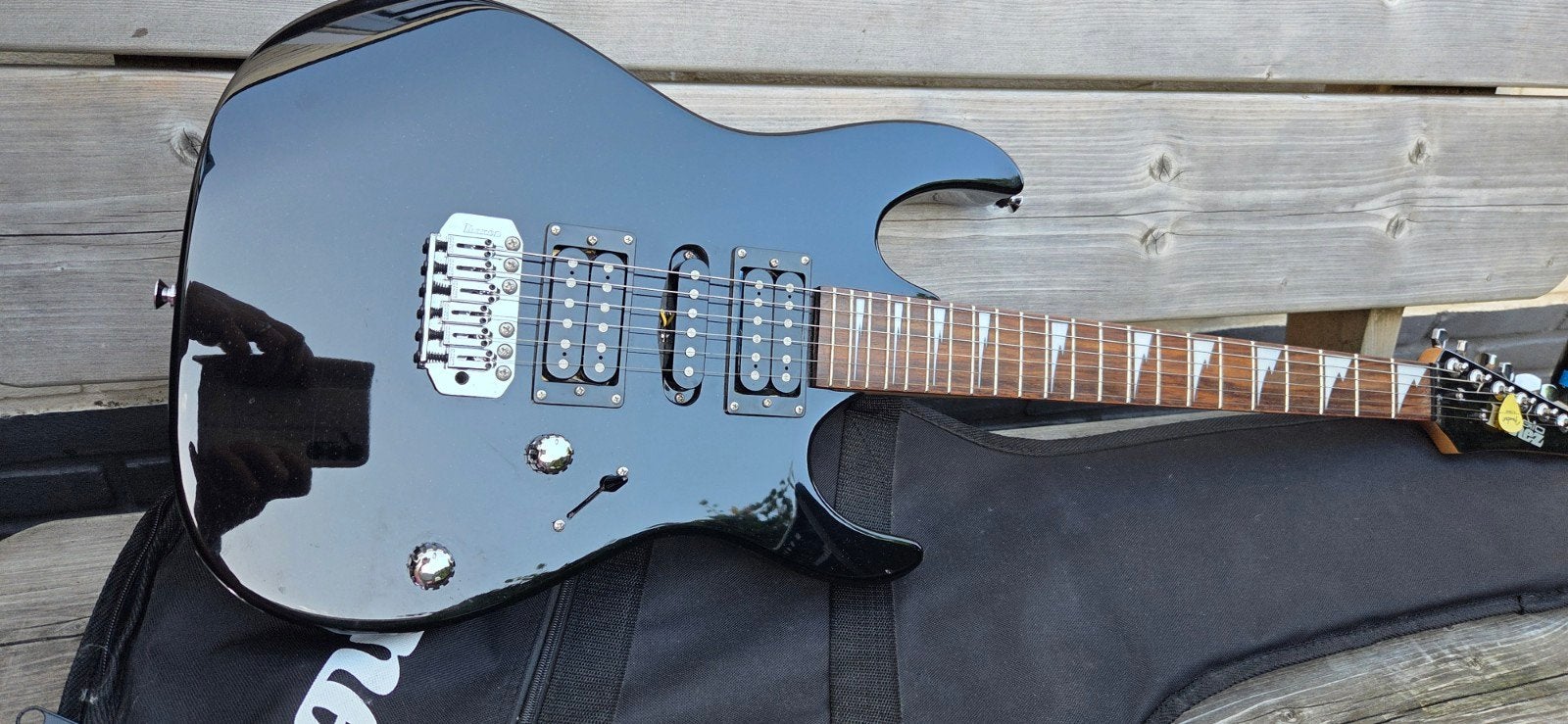 Ibanez elektrische gitaar met versterker en hoes, Ophalen, Gebruikt, Ibanez, Met versterker