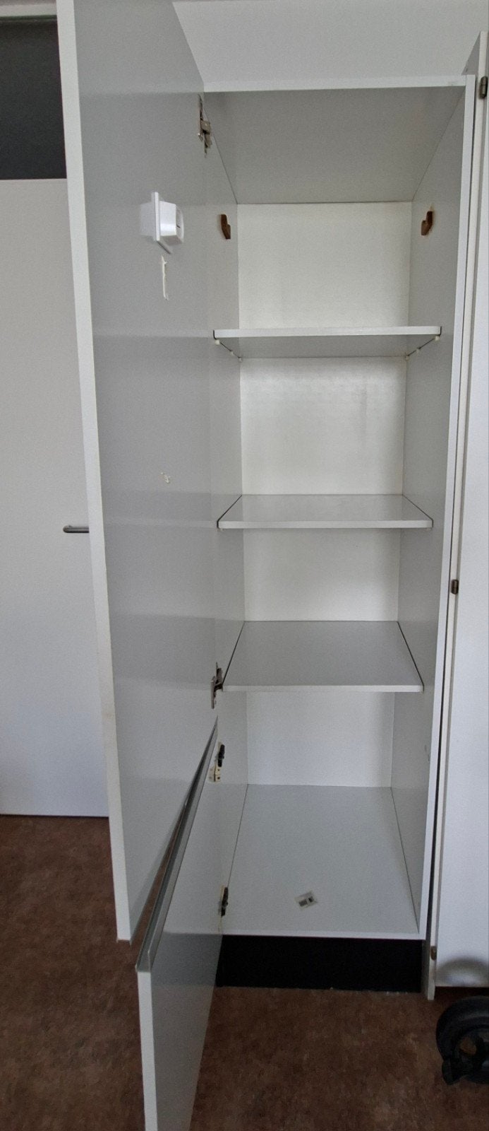 Kleding of keukenkast, Ophalen, 50 tot 75 cm, 50 tot 100 cm, 150 tot 200 cm