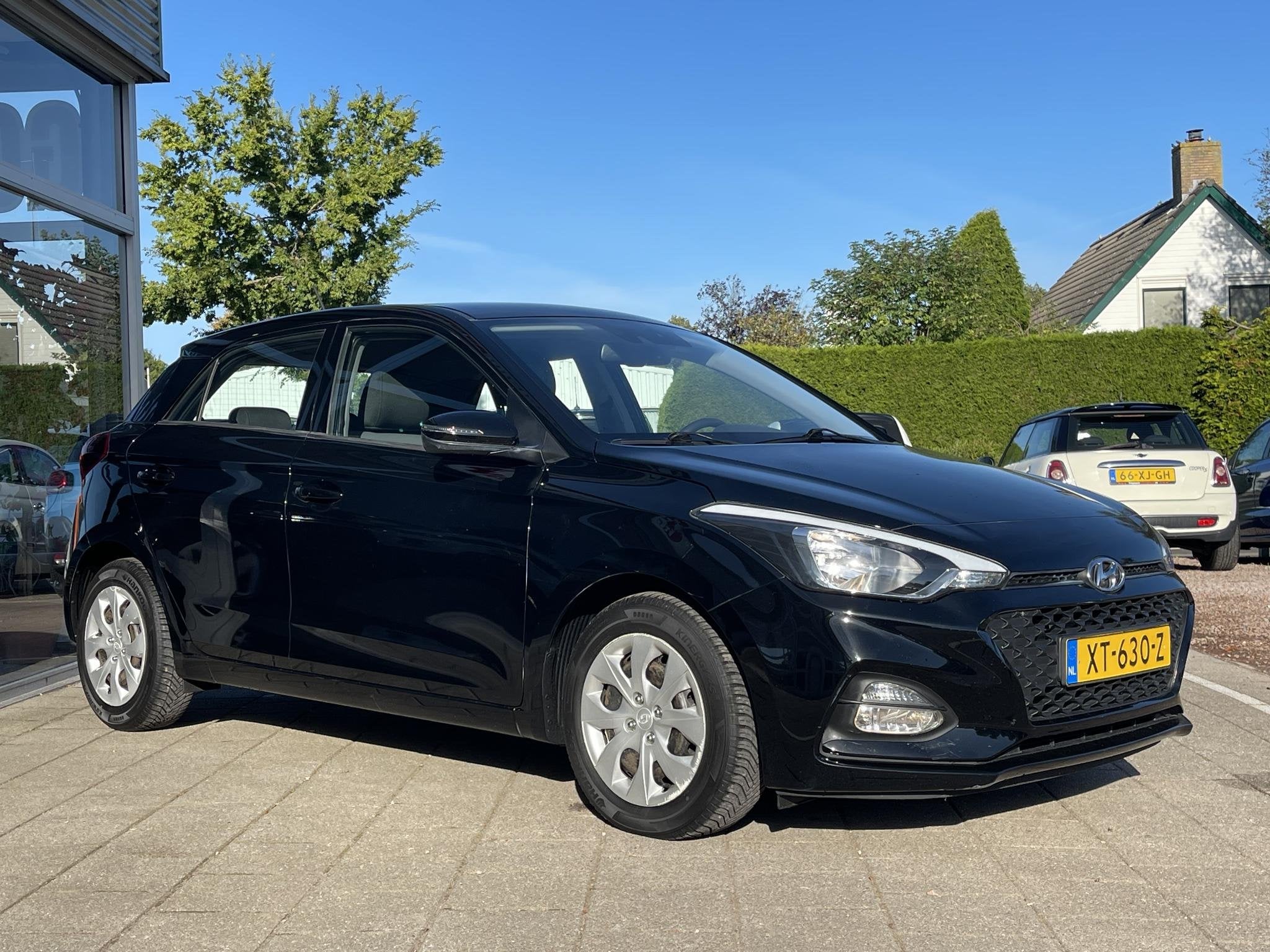 Hyundai i20 1.0 T-GDI Comfort /Cruise/Clima/Navi/Camera/PDC, Auto's, Voorwielaandrijving, Euro 6, Met garantie (alle), Zwart