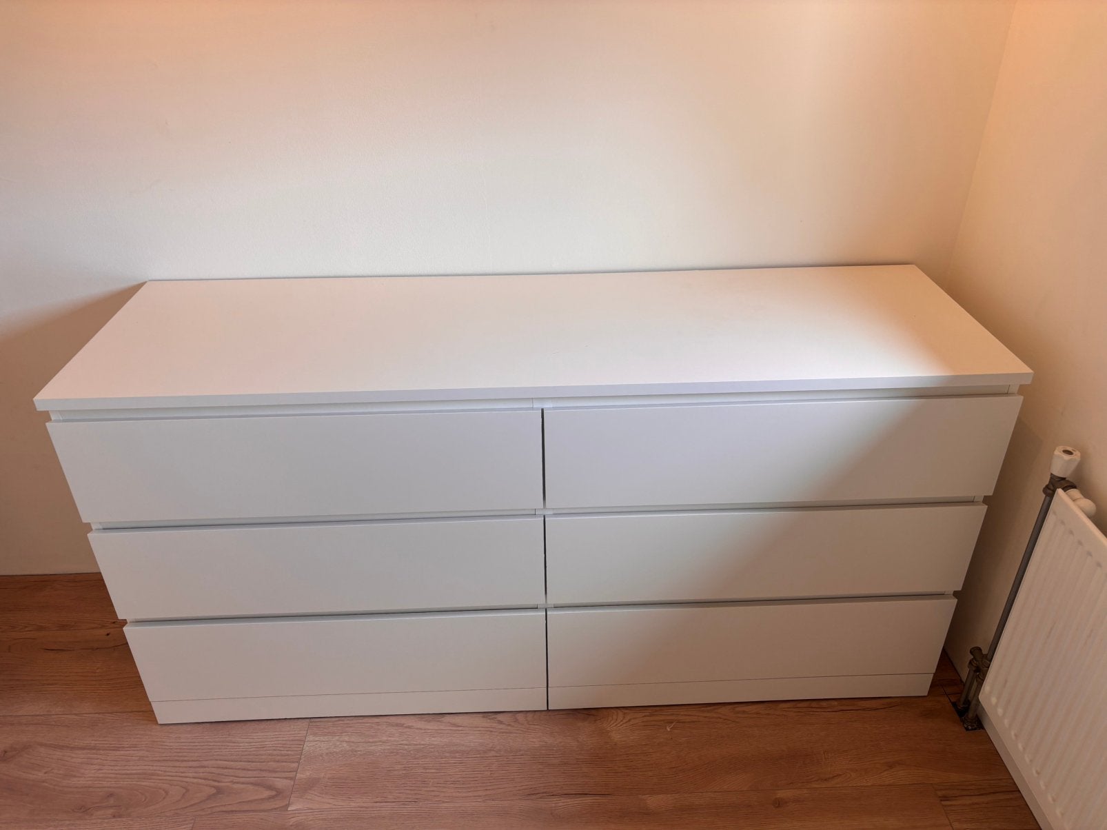 Malm ladekast wit ikea, Huis en Inrichting, Kasten | Ladekasten, Ophalen, 50 tot 100 cm, Zo goed als nieuw, 3 of 4 laden
