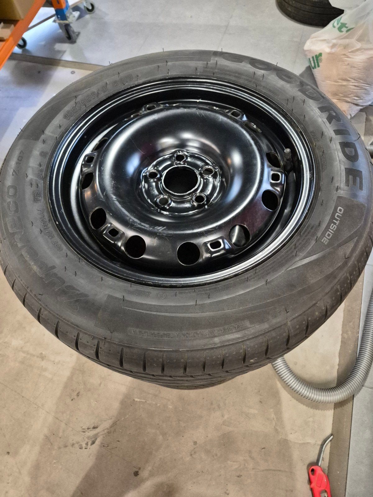in nieuw staat banden 185/65 R15, Ophalen, 15 inch, Banden en Velgen, 185 mm