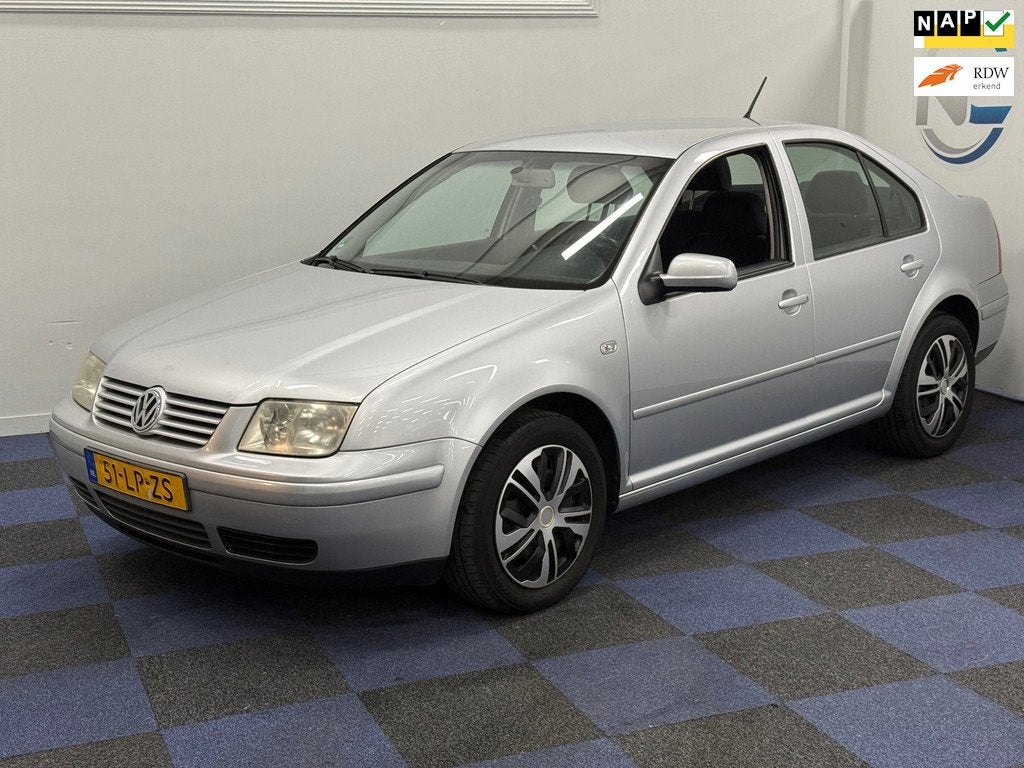 Volkswagen Bora 1.6-16V Comfortline / KLIMAT-AIRCO / NAP / N, Auto's, Volkswagen, Automatische klimaatregeling, Gebruikt, Bora