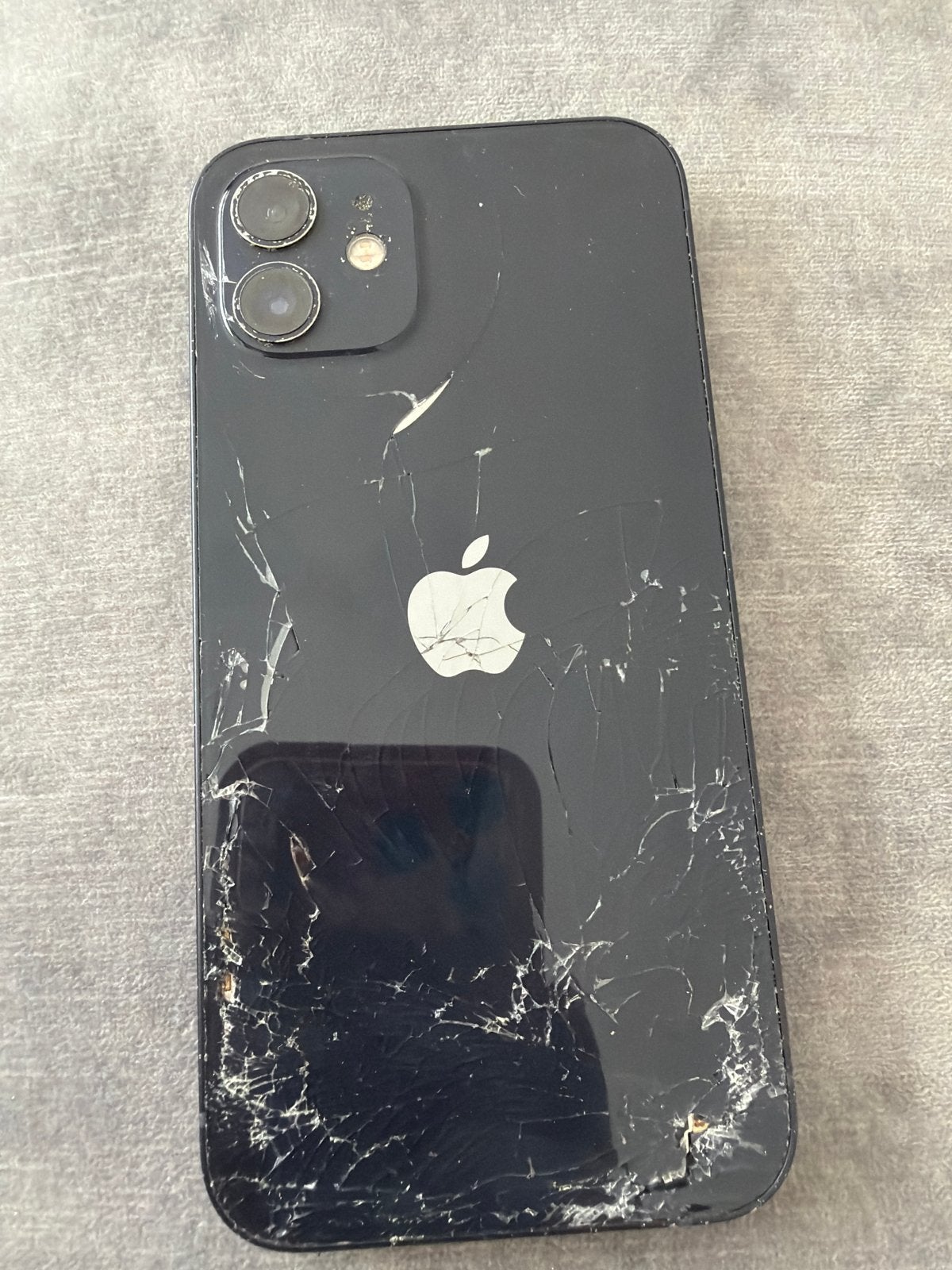 iPhone 12 Mini Zwart - Gebarsten achterkant, Gebruikt, IPhone 12 Mini, Zwart, Ophalen of Verzenden