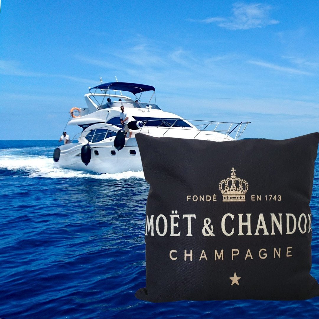 Super mooie LUXE kussenhoesjes van MOËT &CHANDON ‼️, Watersport en Boten, Accessoires en Onderhoud, Ophalen of Verzenden, Nieuw