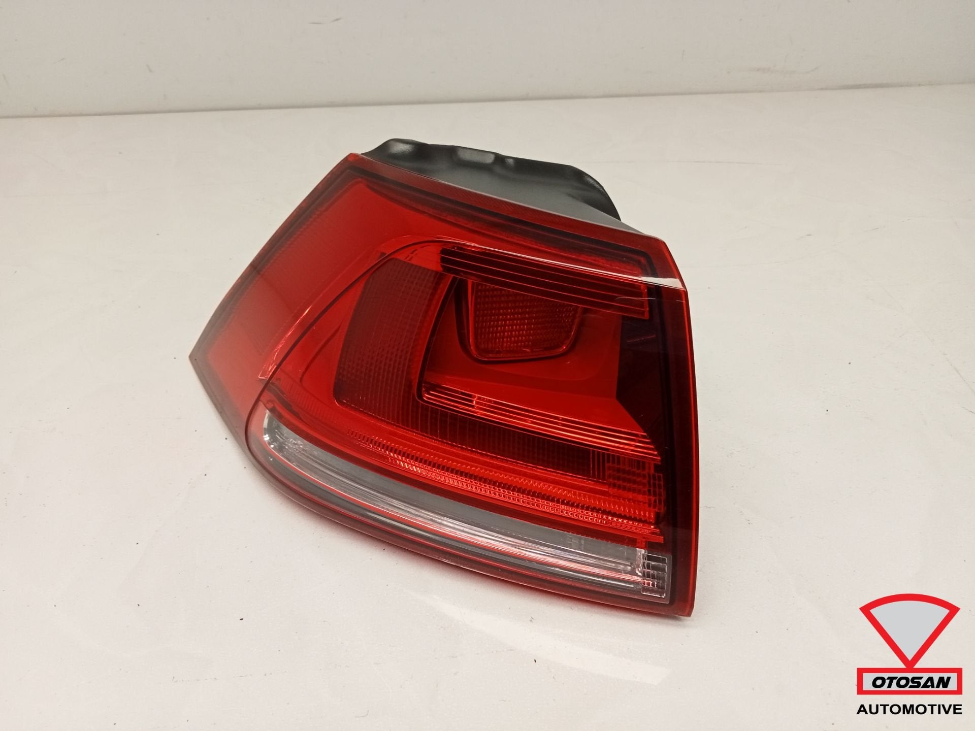 Volkswagen Golf 7 2013-2017 Achterlicht Links 5G0945095 Orig, Auto-onderdelen, Gebruikt, Volkswagen, Volkswagen AG, Berliner Ring 2
38440  Wolfsburg, DE