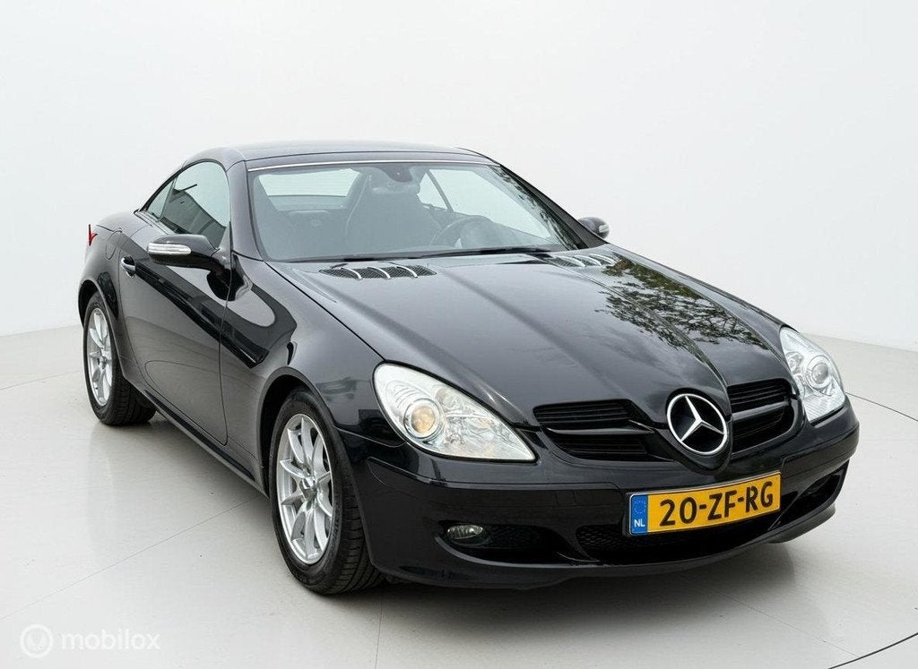 Mercedes SLK-klasse 200 K. CABRIO LEDER|AUTOMAAT|, Auto's, Mercedes-Benz, Automaat, Achterwielaandrijving, Gebruikt, Zwart