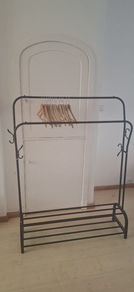 Clothes rack - Kledingrek, Kleding | Dames, Kledingrekken, Zo goed als nieuw, Ophalen