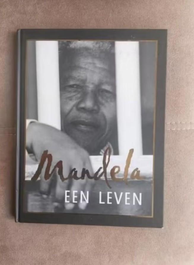 Mandela een leven, Ophalen of Verzenden, Zo goed als nieuw