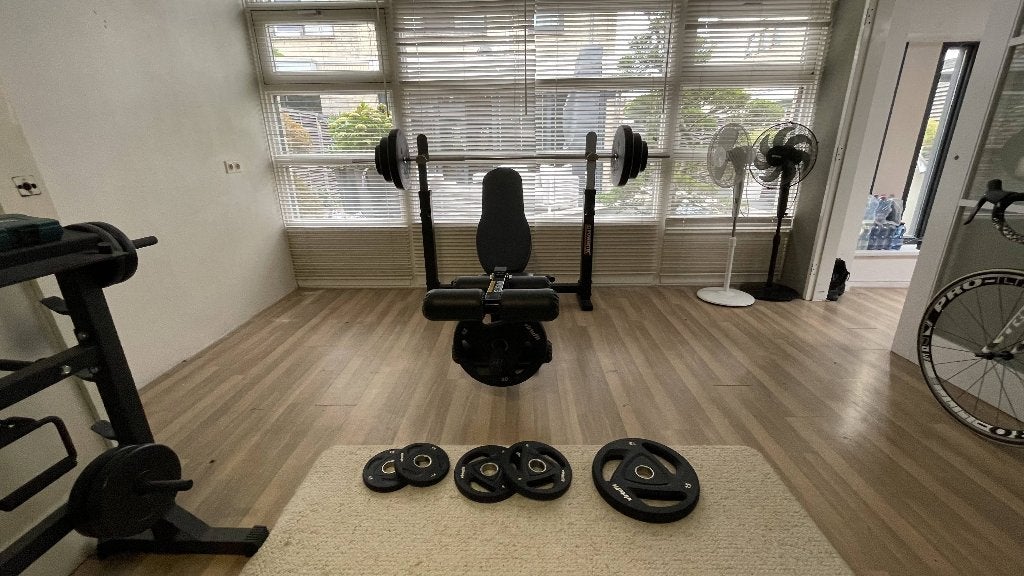 ZGAN Powertec Workbench Halterbank + 95kg Gewichten Homegym, Ophalen, Armen, Krachtstation, Zo goed als nieuw