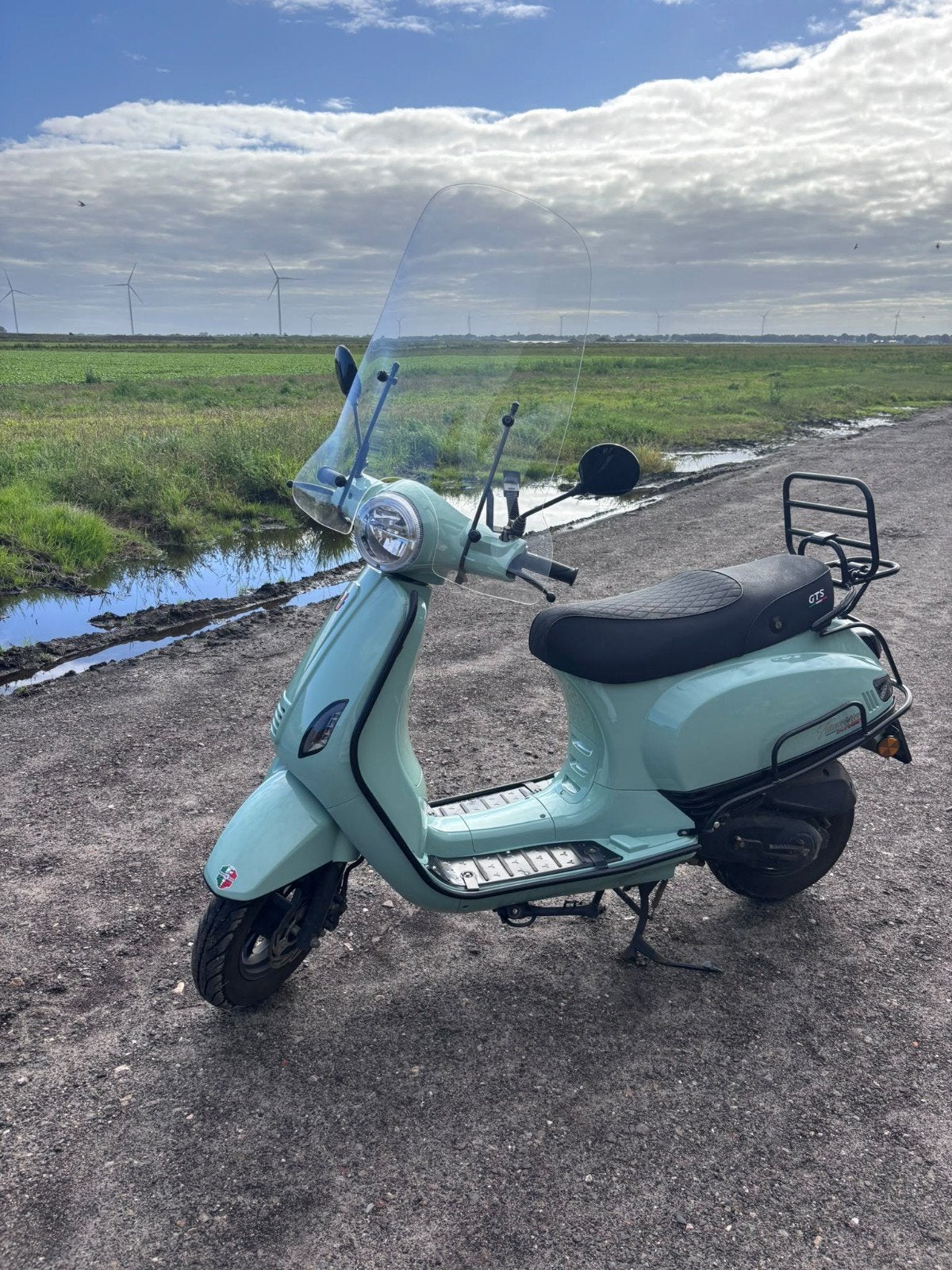 GTS Toscane Scooter uit 2024 met complete set accessoires, Fietsen en Brommers, Ophalen, Gebruikt, Benzine, Overige modellen