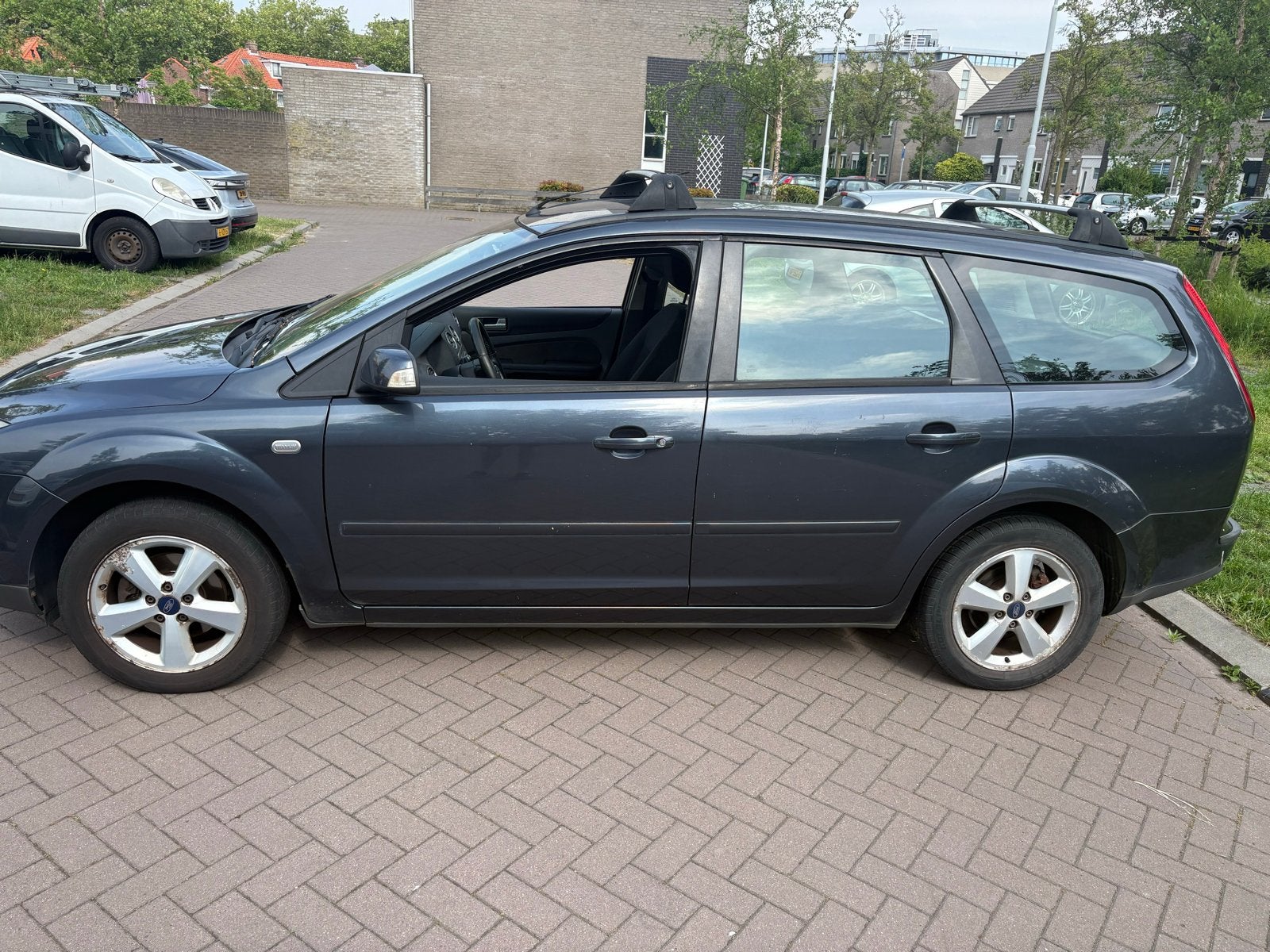 Ford Focus 1.6 74KW Wagon 2007 Grijs, Auto's, 1596 cc, 15 km/l, 4 cilinders, 635 kg