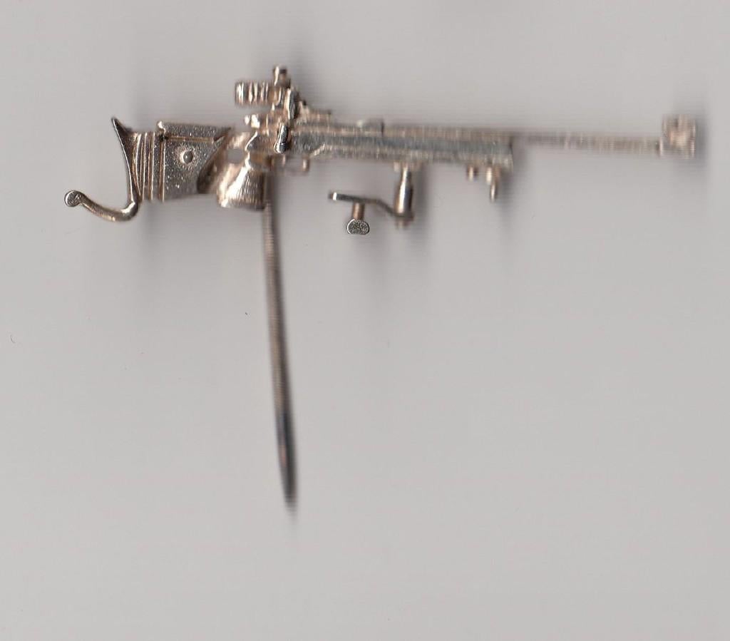 Machinegeweer speldje, Niet vindbaar, Niet vindbaar, Nederland, Embleem of Badge