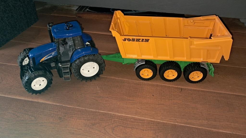 Grote speelgoed tractor met aanhangwagen, Verzenden