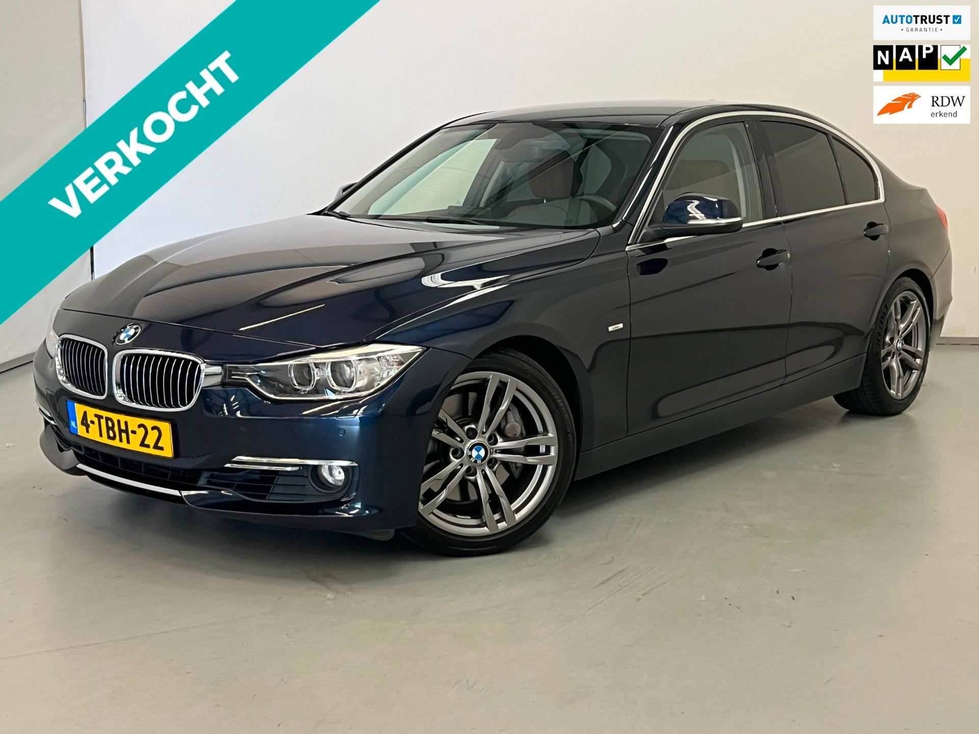 BMW 3-serie 335i High Executive / M-Sport / NL-auto / 18" LM, Automaat, Achterwielaandrijving, Gebruikt, Euro 6