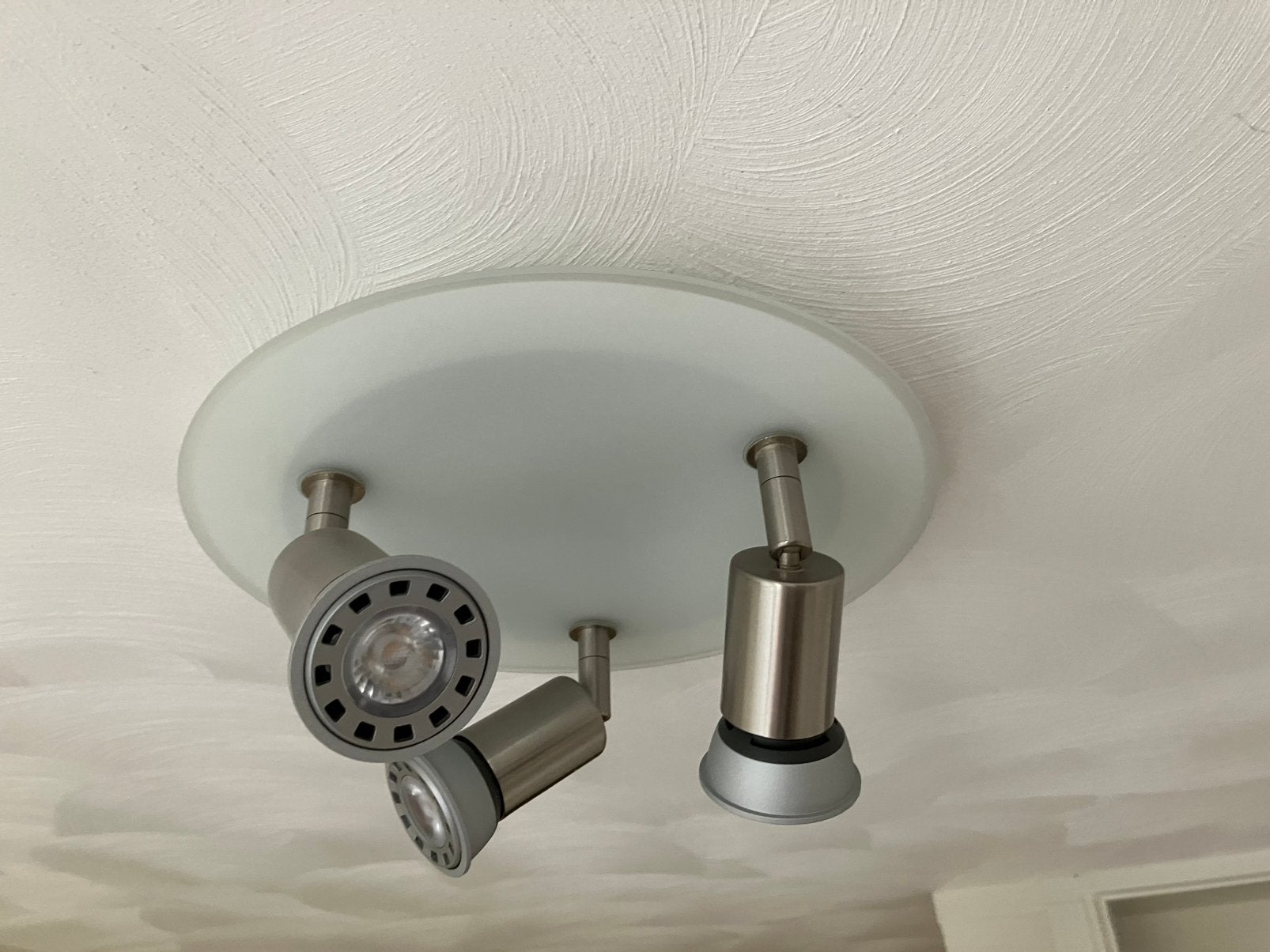 ZGAN plafondlamp Massive 3x led spot - melkglas, Ophalen of Verzenden, Zo goed als nieuw, Plafondspot of Wandspot