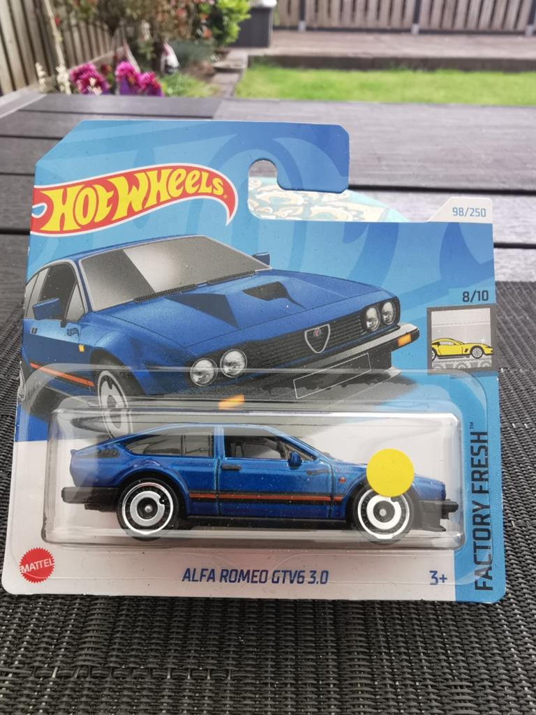 HotWheels Alfa Romeo GTV6 3.0 blauw, Ophalen of Verzenden, Nieuw, Auto