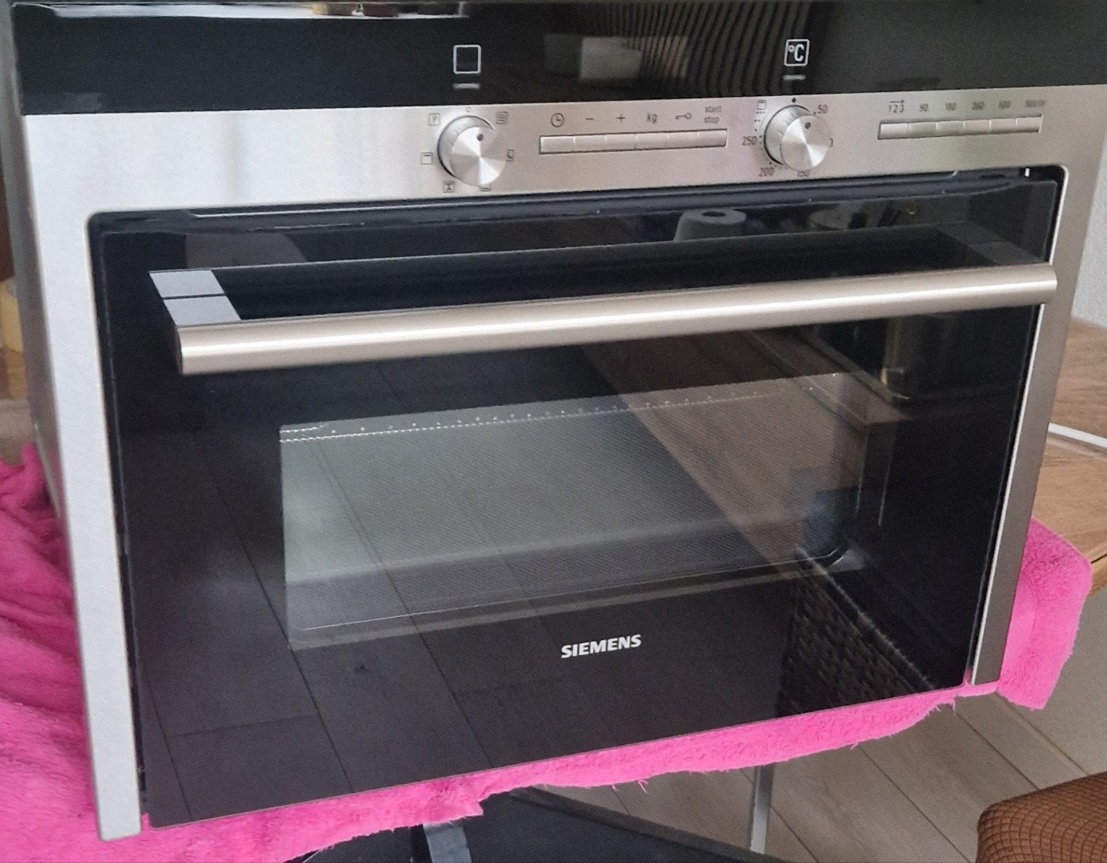 Combi oven magnetron, Ophalen