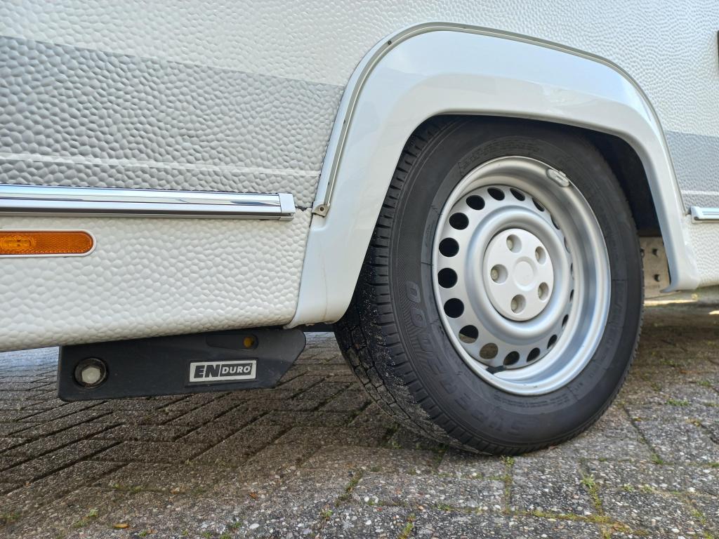 Fendt Bianco Selection 435 SF mover-cassette-airco-etc, Caravans en Kamperen, Caravans, Overige typen, Bedrijf, Treinzit, 5 tot 6 meter