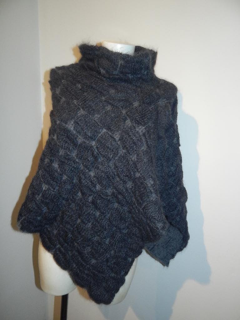 Sarah Pacini poncho fine mohair merino kol motief one size