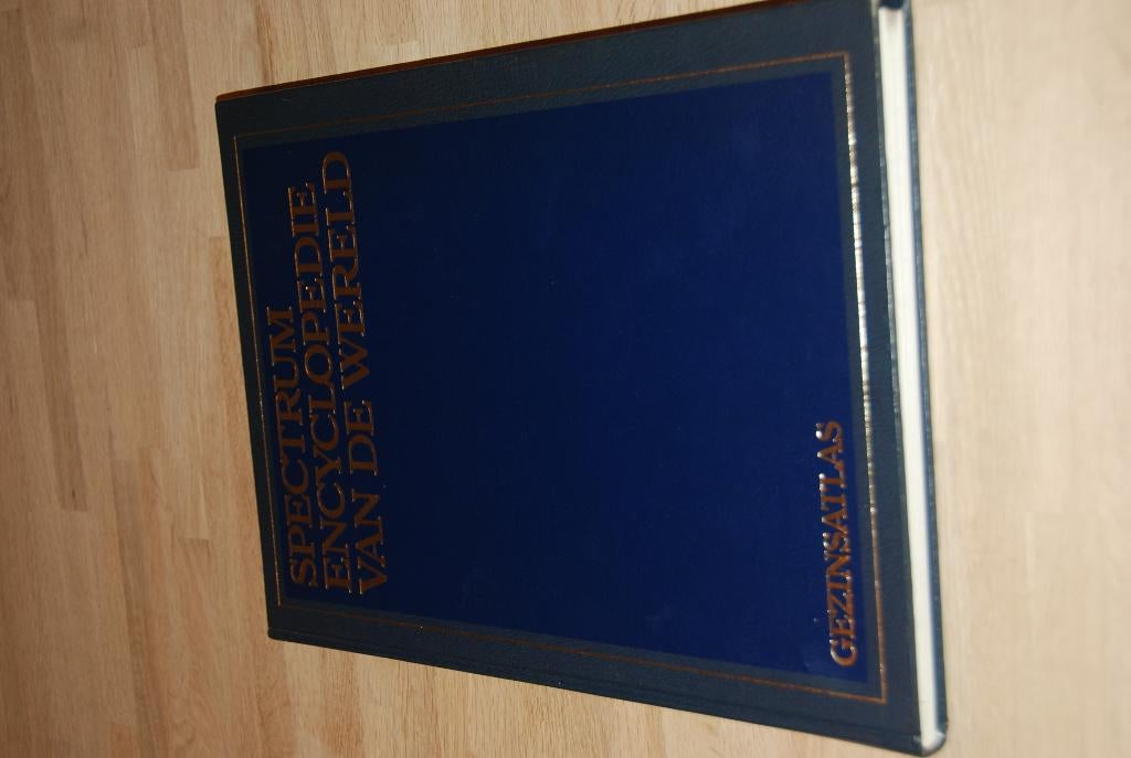 Spectrum gezinsatlas.               Kaart - woord - beeld., Boeken, Encyclopedieën, Gelezen, Ophalen of Verzenden, J. Buisman